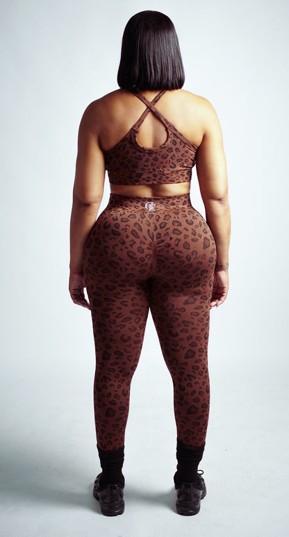 Maison Sauvage Set - Stylish Athleisure Wear for Women back point of view 